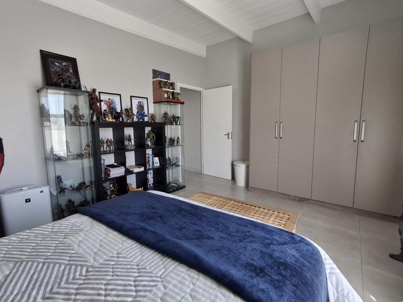 3 Bedroom Property for Sale in Britannia Bay Western Cape